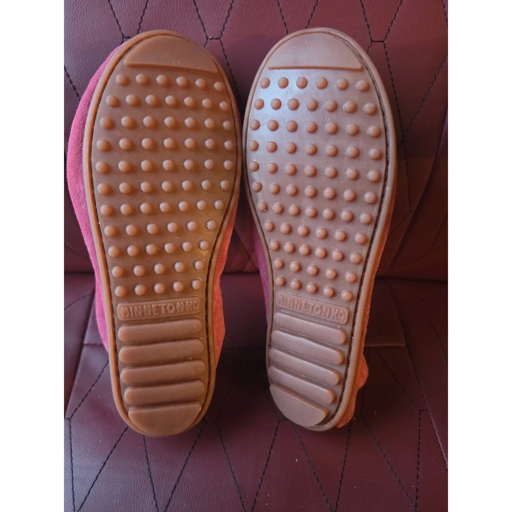 MINNETONKA  Thunderbird  Moccasins  Beaded/Fringe Girls 3  PINK